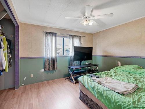 615 Harrington Rd, Kamloops, BC - Indoor Photo Showing Bedroom