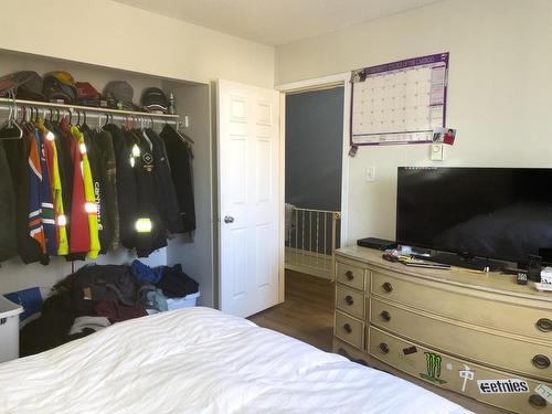 1425 Duncan Street, Merritt, BC - Indoor Photo Showing Bedroom