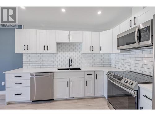 1311 Westside Park Drive Unit# 5, Invermere, BC - Indoor Photo Showing Kitchen With Double Sink With Upgraded Kitchen