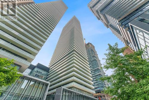 601 - 50 Charles Street E, Toronto, ON - Outdoor