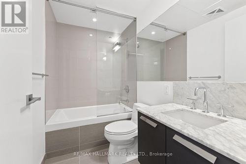 601 - 50 Charles Street E, Toronto, ON - Indoor Photo Showing Bathroom