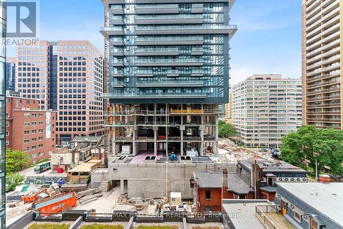 601 - 50 Charles Street E, Toronto, ON - Outdoor With Balcony With Facade