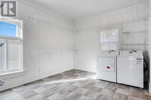 20 Division Street South, Kingsville, ON - Indoor Photo Showing Laundry Room