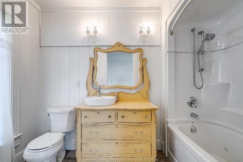 20 Division Street South, Kingsville, ON - Indoor Photo Showing Bathroom