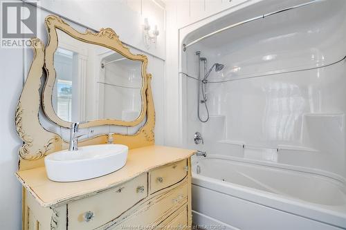 20 Division Street South, Kingsville, ON - Indoor Photo Showing Bathroom