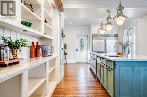 20 Division Street South, Kingsville, ON - Indoor Photo Showing Kitchen With Upgraded Kitchen