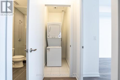 913 - 550 North Service Road, Niagara Falls, ON - Indoor Photo Showing Laundry Room