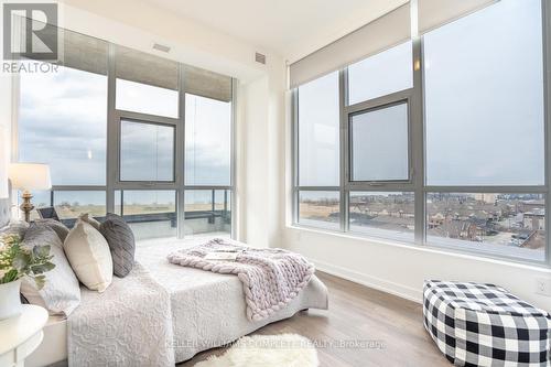 913 - 550 North Service Road, Niagara Falls, ON - Indoor Photo Showing Bedroom