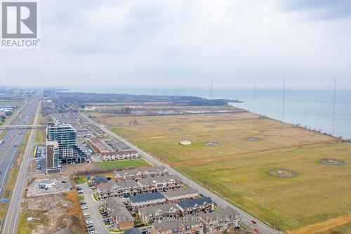 913 - 550 North Service Road, Niagara Falls, ON - Outdoor With View