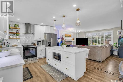 438 Charlebois Terrace, Saskatoon, SK - Indoor Photo Showing Kitchen With Upgraded Kitchen