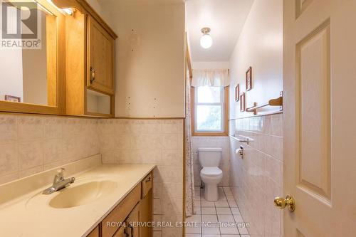 3991 Wallace Point Road, Otonabee-South Monaghan, ON - Indoor Photo Showing Bathroom