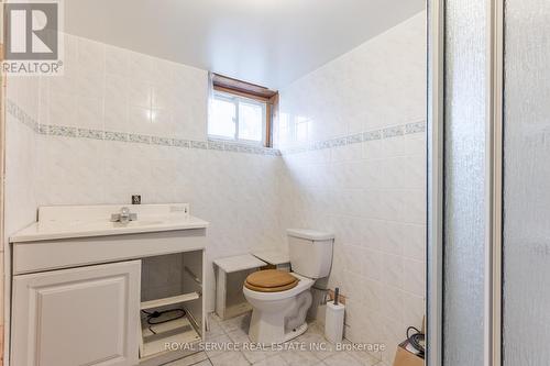 3991 Wallace Point Road, Otonabee-South Monaghan, ON - Indoor Photo Showing Bathroom