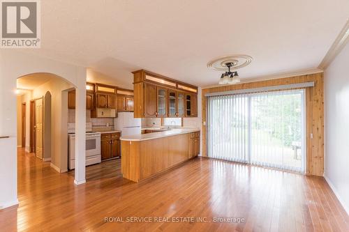 3991 Wallace Point Road, Otonabee-South Monaghan, ON - Indoor Photo Showing Kitchen