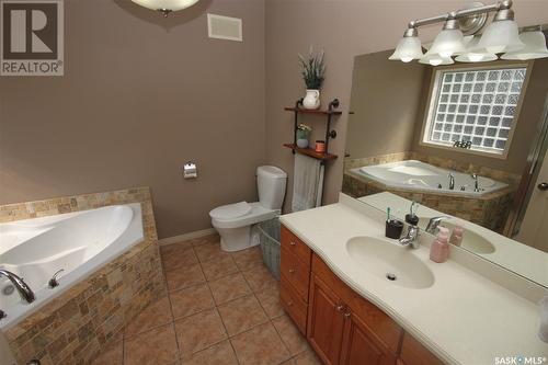 418 Ford Street, Bethune, SK - Indoor Photo Showing Bathroom