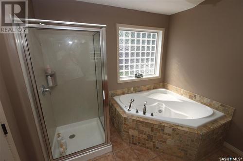 418 Ford Street, Bethune, SK - Indoor Photo Showing Bathroom