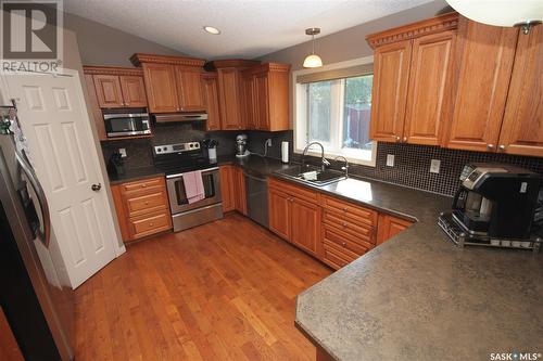 418 Ford Street, Bethune, SK - Indoor Photo Showing Kitchen