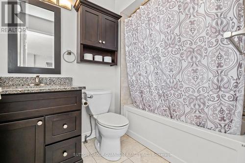 2870 Darien Road, Burlington, ON - Indoor Photo Showing Bathroom