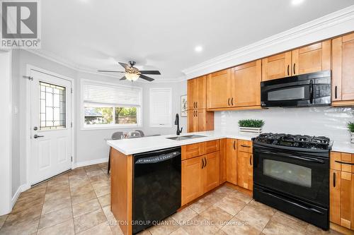 2870 Darien Road, Burlington, ON - Indoor Photo Showing Kitchen With Double Sink