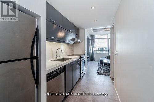 623 - 55 Stewart Street, Toronto, ON - Indoor Photo Showing Kitchen With Upgraded Kitchen