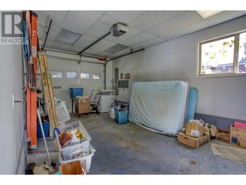 2108 10Th Avenue, Castlegar, BC - Indoor Photo Showing Garage