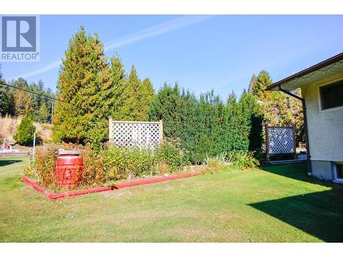 2108 10Th Avenue, Castlegar, BC - Outdoor