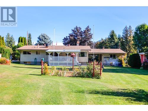 2108 10Th Avenue, Castlegar, BC - Outdoor With Deck Patio Veranda