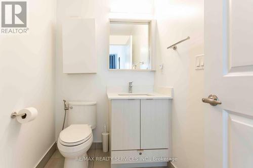 1106 - 4675 Metcalfe Avenue, Mississauga, ON - Indoor Photo Showing Bathroom