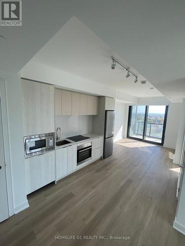 1515 - 86 Dundas Street, Mississauga, ON - Indoor Photo Showing Kitchen With Double Sink