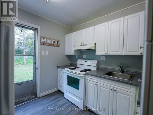 21901 Loyalist Parkway, Quinte West, ON - Indoor Photo Showing Kitchen