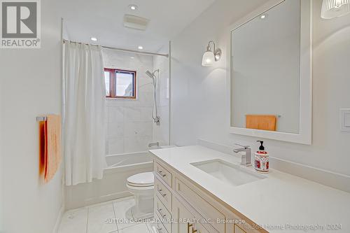 2 Romfield Drive, Toronto, ON - Indoor Photo Showing Bathroom