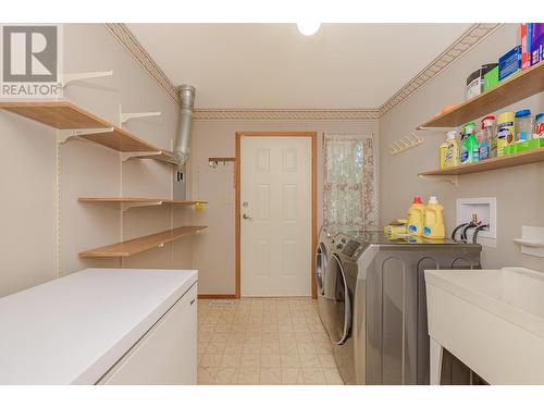 3461 30 Street Ne, Salmon Arm, BC - Indoor Photo Showing Laundry Room