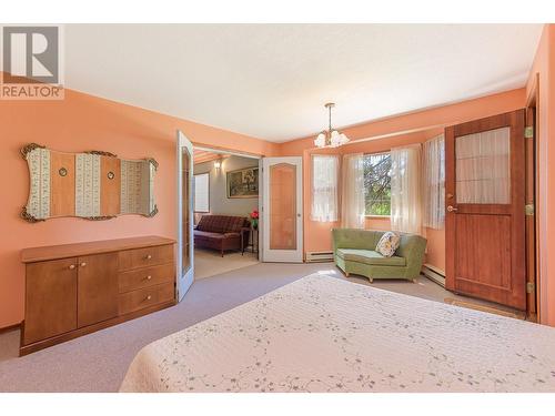 3461 30 Street Ne, Salmon Arm, BC - Indoor Photo Showing Bedroom