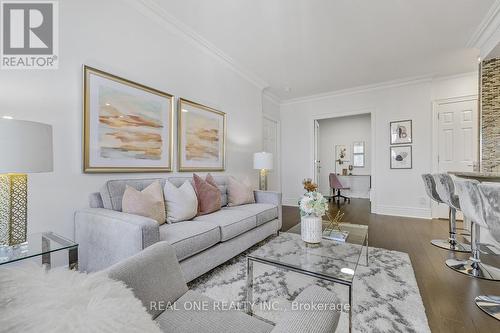 1762 - 23 Cox Boulevard, Markham, ON - Indoor Photo Showing Living Room