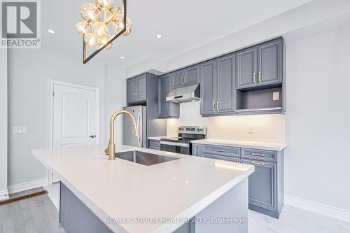 3 Jessica Antonella Street E, Markham, ON - Indoor Photo Showing Kitchen With Upgraded Kitchen