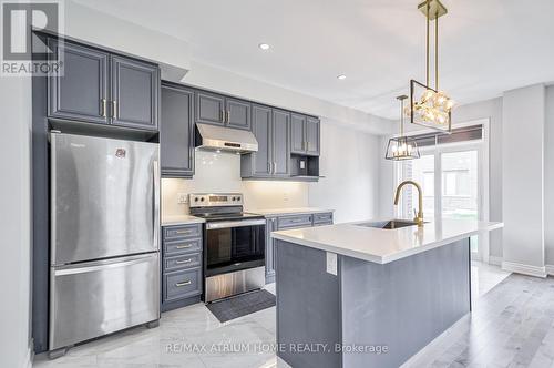 3 Jessica Antonella Street E, Markham, ON - Indoor Photo Showing Kitchen With Upgraded Kitchen