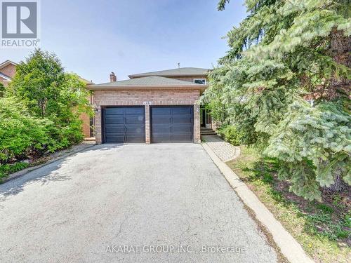 1181 Glenashton Drive, Oakville, ON - Outdoor