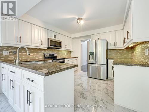 1181 Glenashton Drive, Oakville, ON - Indoor Photo Showing Kitchen With Stainless Steel Kitchen