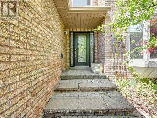 1181 Glenashton Drive, Oakville, ON - Outdoor