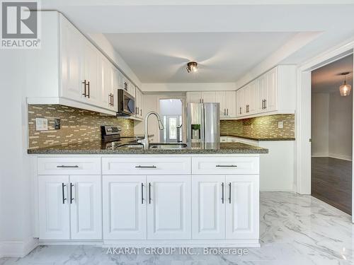 1181 Glenashton Drive, Oakville, ON - Indoor Photo Showing Kitchen