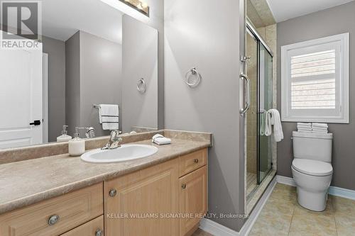 358 Malboeuf Court, Milton, ON - Indoor Photo Showing Bathroom