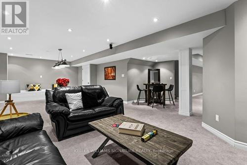 358 Malboeuf Court, Milton, ON - Indoor Photo Showing Living Room