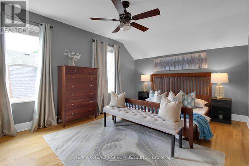 376 Pine Street, Milton, ON - Indoor Photo Showing Bedroom