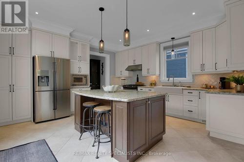 376 Pine Street, Milton, ON - Indoor Photo Showing Kitchen With Stainless Steel Kitchen With Upgraded Kitchen