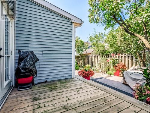 1 Mareve Avenue, Hamilton, ON - Outdoor