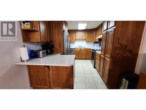 467 Rawlings Lake Road, Lumby, BC - Indoor Photo Showing Kitchen