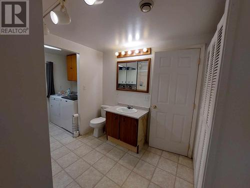 467 Rawlings Lake Road, Lumby, BC - Indoor Photo Showing Bathroom