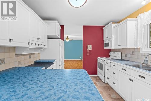 124 2Nd Avenue, Mortlach, SK - Indoor Photo Showing Kitchen