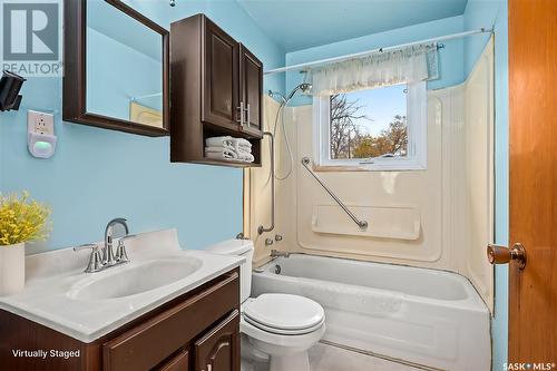 124 2Nd Avenue, Mortlach, SK - Indoor Photo Showing Bathroom