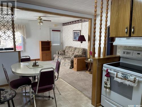 58 Helena Street, Prud'Homme, SK - Indoor Photo Showing Dining Room