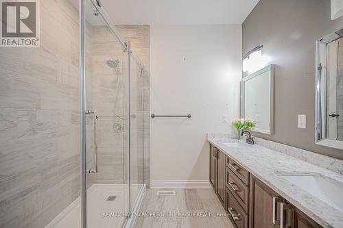 27 Houben Crescent, Oro-Medonte, ON - Indoor Photo Showing Bathroom